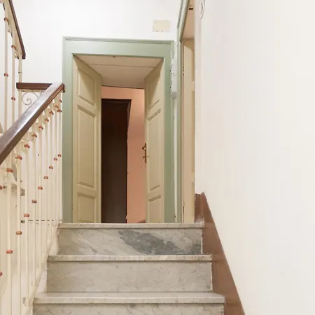 Monte Inni אוציירי